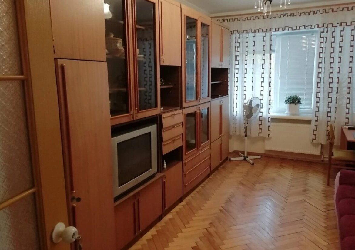 Apartments for sale. 3 rooms, 51 m², 5th floor/5 floors. Vostochnyy, Ternopil. 