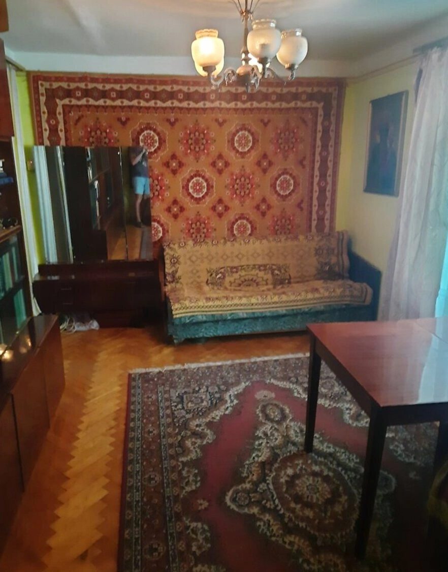 Apartments for sale. 2 rooms, 52 m², 2nd floor/5 floors. Bam, Ternopil. 