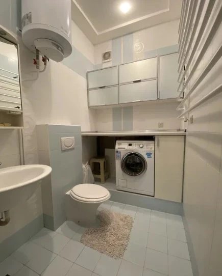 Apartment for rent. 4 rooms, 155 m², 5th floor/8 floors. 3, Karkashadze per., Odesa. 