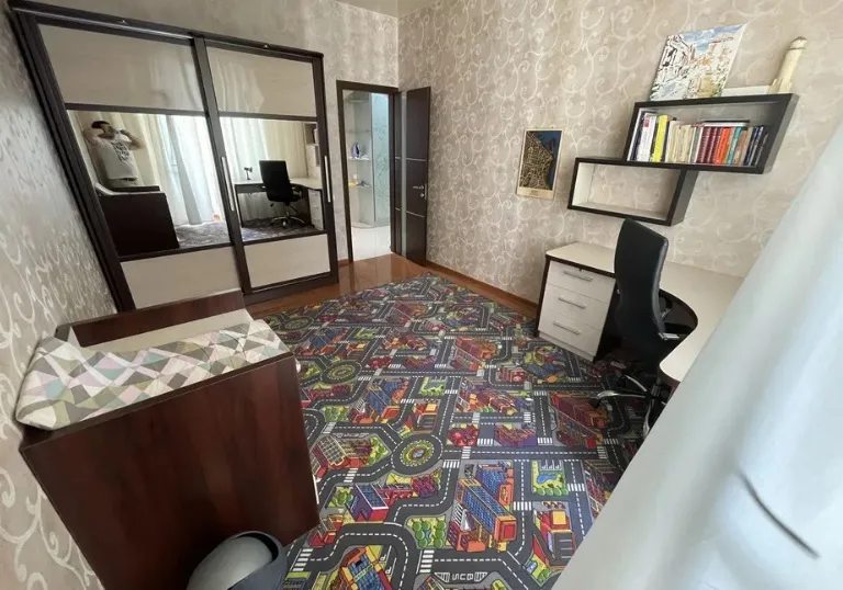 Здам квартиру. 3 rooms, 106 m², 19 floor/24 floors. 11, Армейская ул., Одеса. 