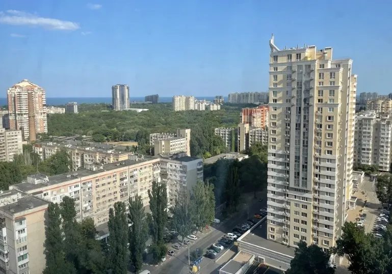 Apartment for rent. 3 rooms, 106 m², 19 floor/24 floors. 11, Armeyskaya ul., Odesa. 