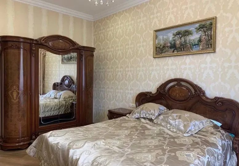 Apartment for rent. 1 room, 55 m², 3rd floor/4 floors. Prymorskyy rayon, Odesa. 