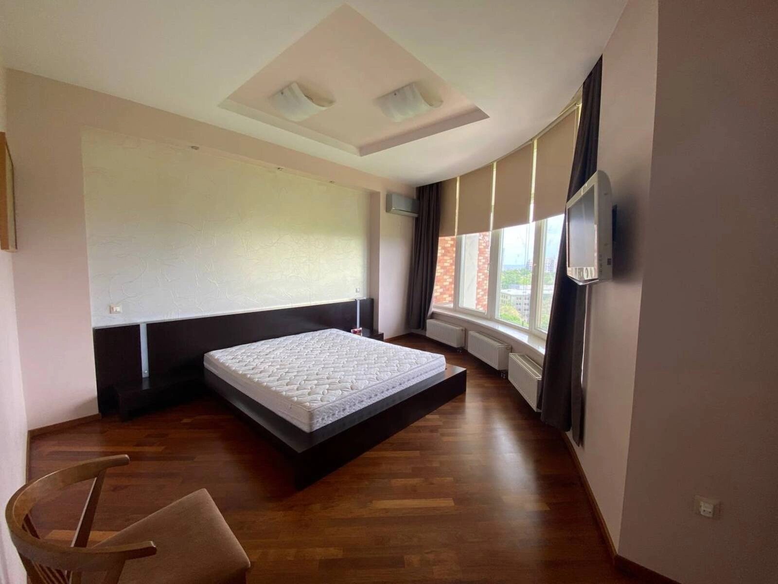 Apartment for rent. 4 rooms, 200 m², 12 floor/24 floors. 12, Shevchenko pr., Odesa. 