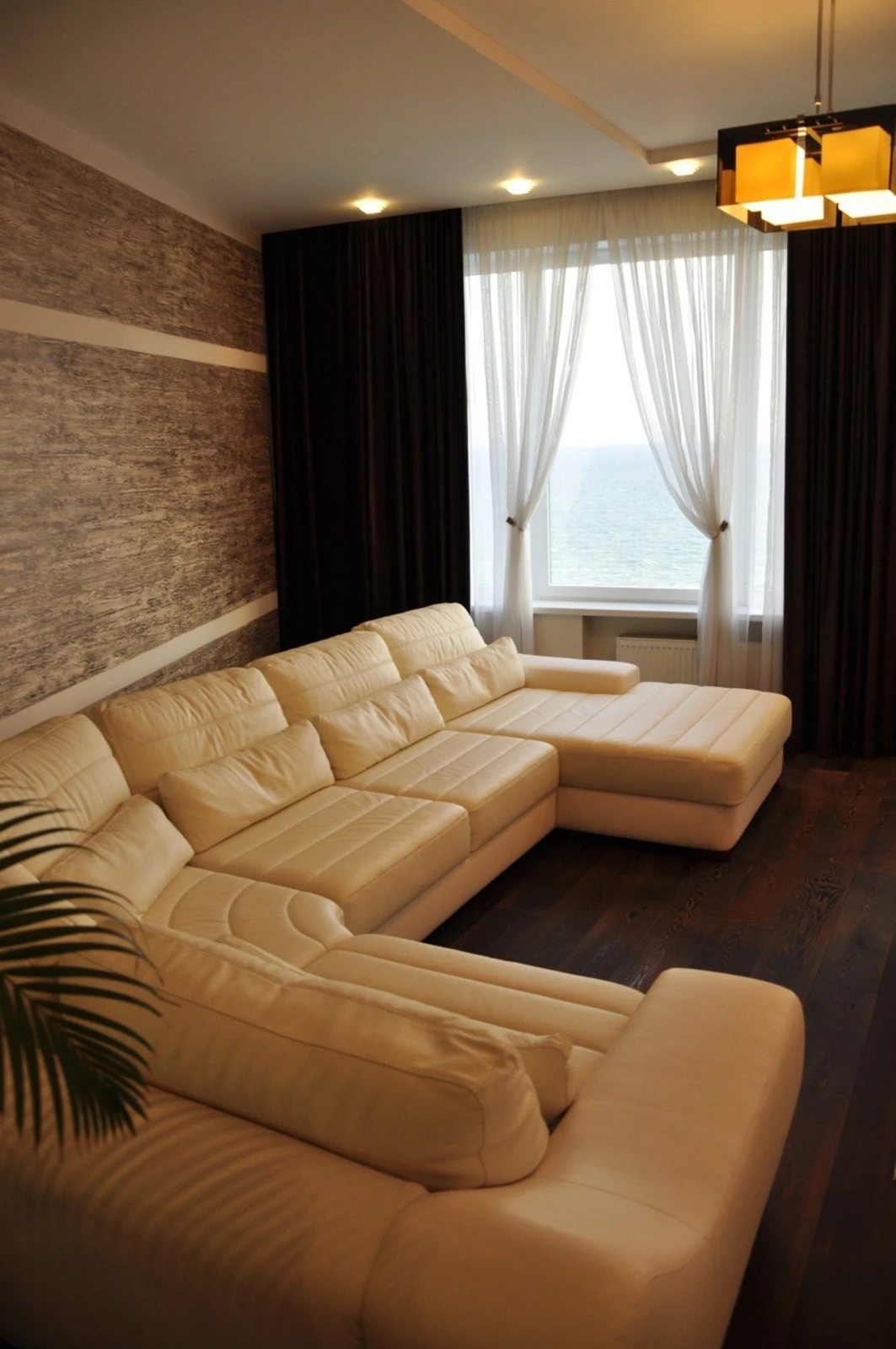 Apartment for rent. 2 rooms, 208 m², 11 floor/20 floors. 1, Lyteraturnaya ul., Odesa. 