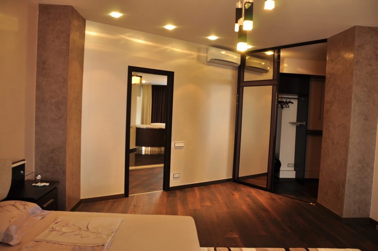 Apartment for rent. 2 rooms, 208 m², 11 floor/20 floors. 1, Lyteraturnaya ul., Odesa. 
