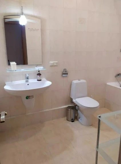 Здам квартиру 4 кімнати, 150 m², 5 пов./10 поверхів. 17, Педагогическая ул., Одеса. 