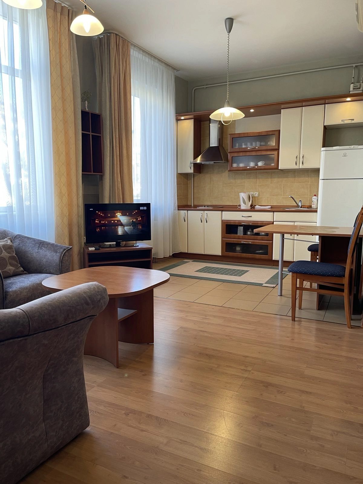 Apartment for rent. 1 room, 38 m², 2nd floor/5 floors. 9, Uyutnaya ul., Odesa. 