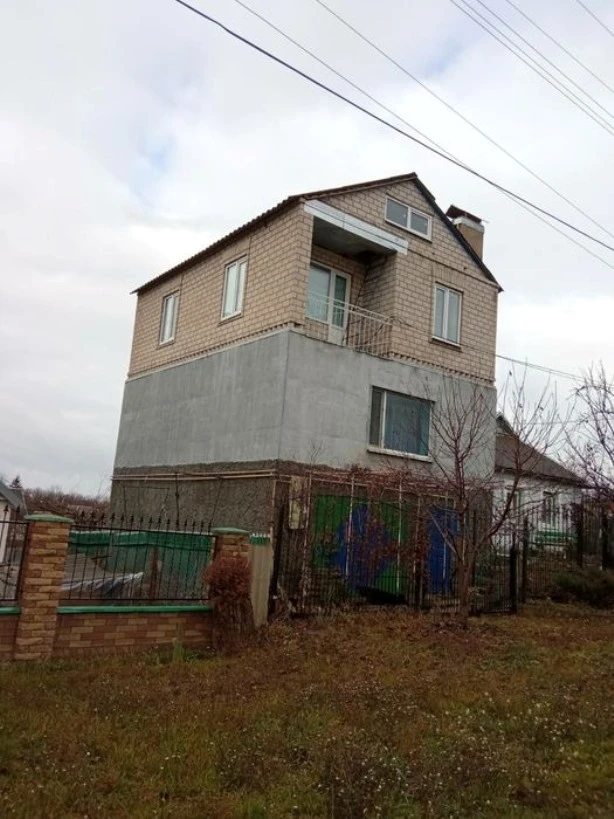 Продам дом в самом центре Верхнеднепровска! Или обменяю на квартиру!