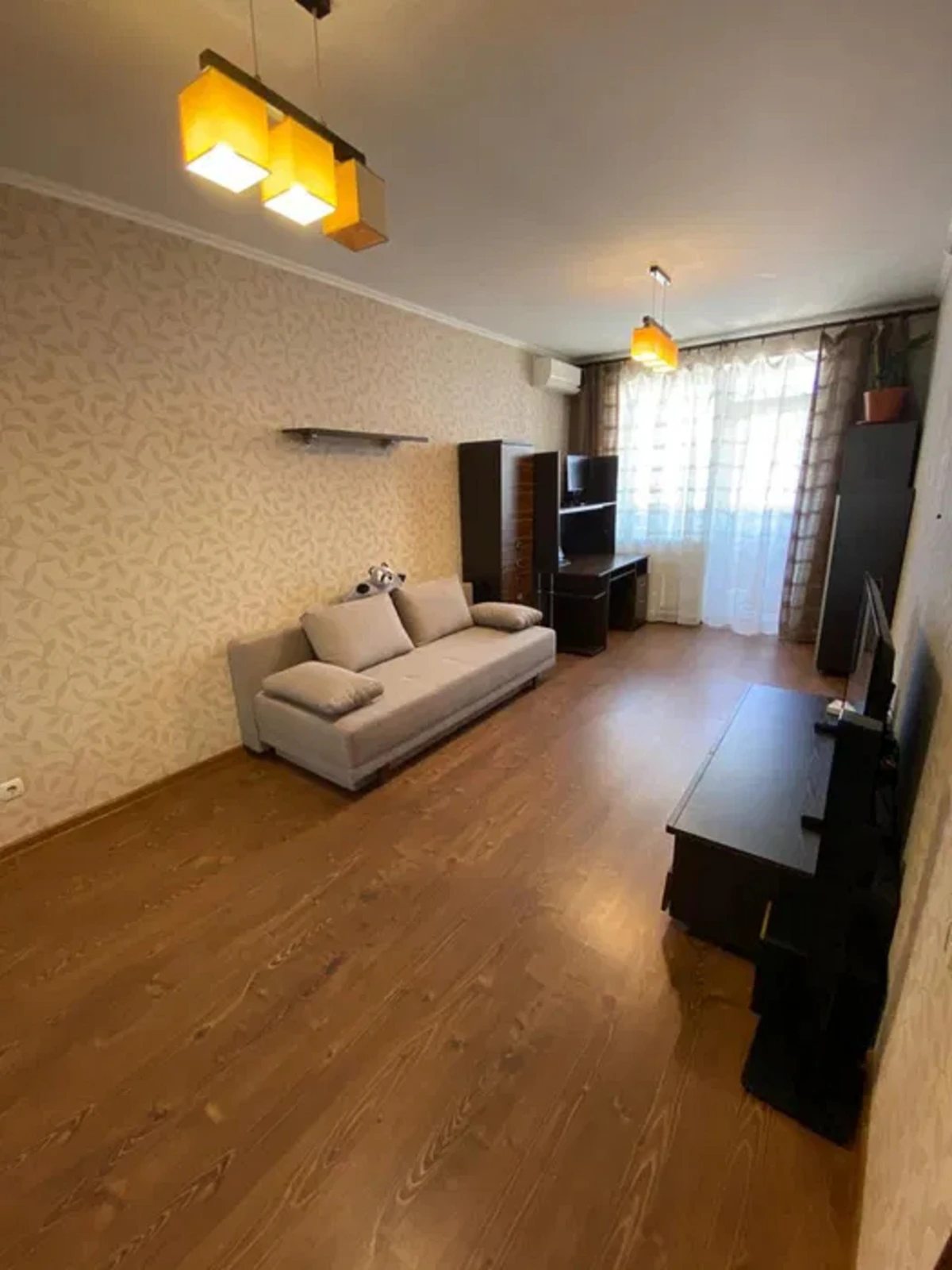 Apartments for sale. 2 rooms, 65 m², 15 floor/17 floors. 6, Massyv Raduzhnyy 1 , Odesa. 
