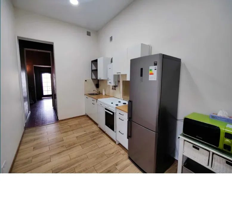 Apartment for rent. 4 rooms, 100 m², 4th floor/4 floors. 24, Mezhygirska 24, Kyiv. 