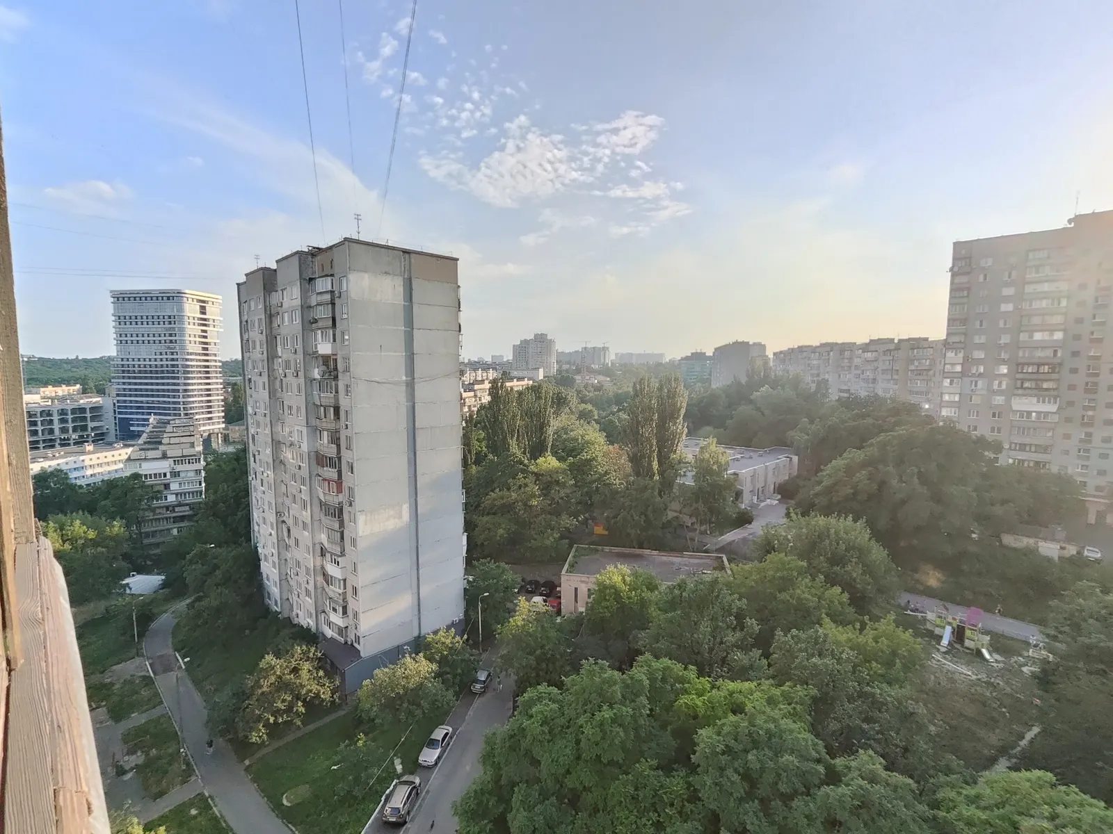 Продаж квартири 3 кімнати, 72 m², 12 пов./16 поверхів. 45, Деміївська 45, Київ. 