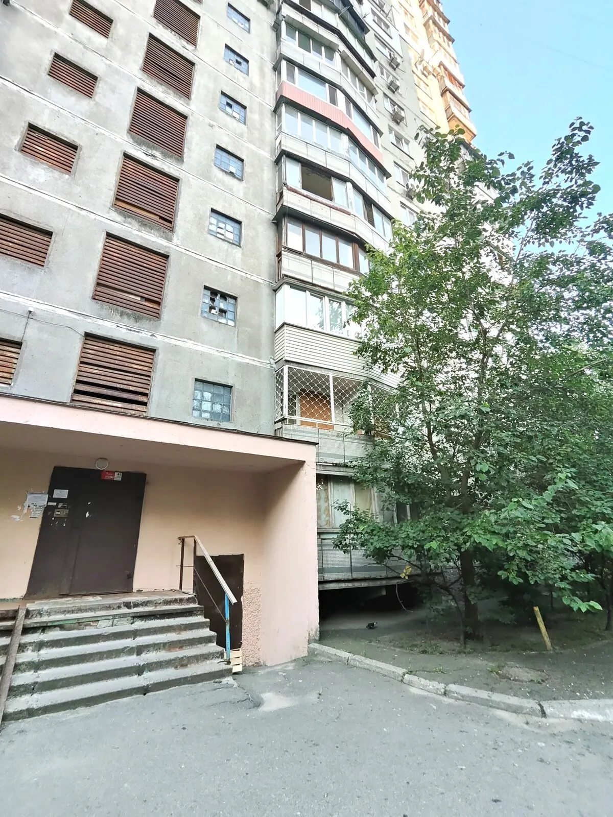 Продаж квартири 3 кімнати, 72 m², 12 пов./16 поверхів. 45, Деміївська 45, Київ. 