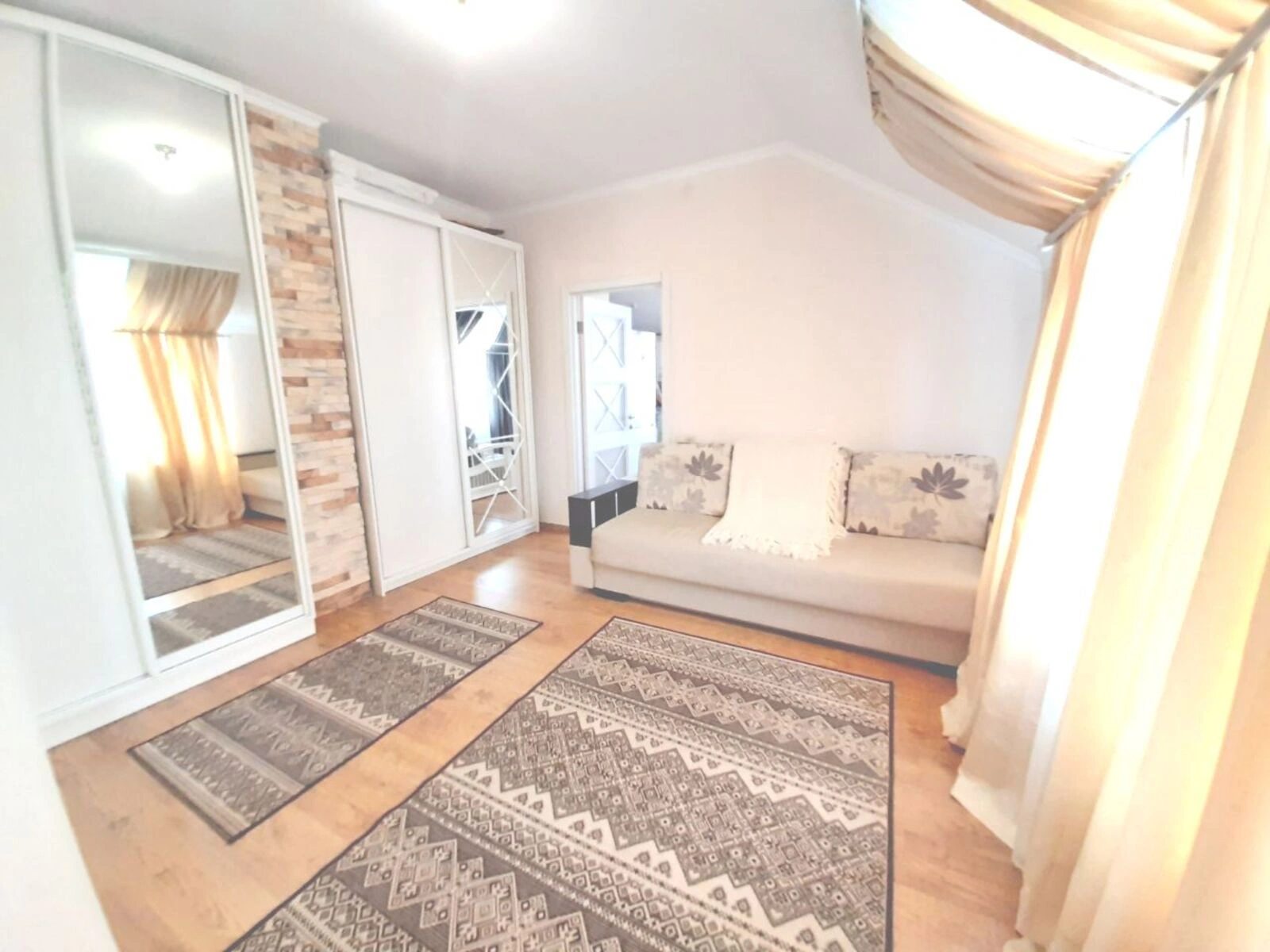 Apartments for sale. 2 rooms, 39 m², 5th floor/5 floors. 116, Mechnykova , Irpin. 