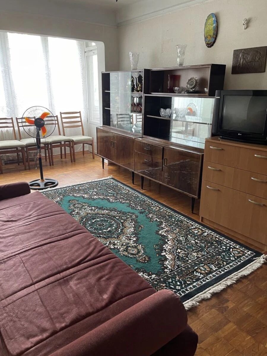 Apartments for sale. 2 rooms, 46 m², 4th floor/9 floors. 13, Akademyka Kurchatova ul., Kyiv. 