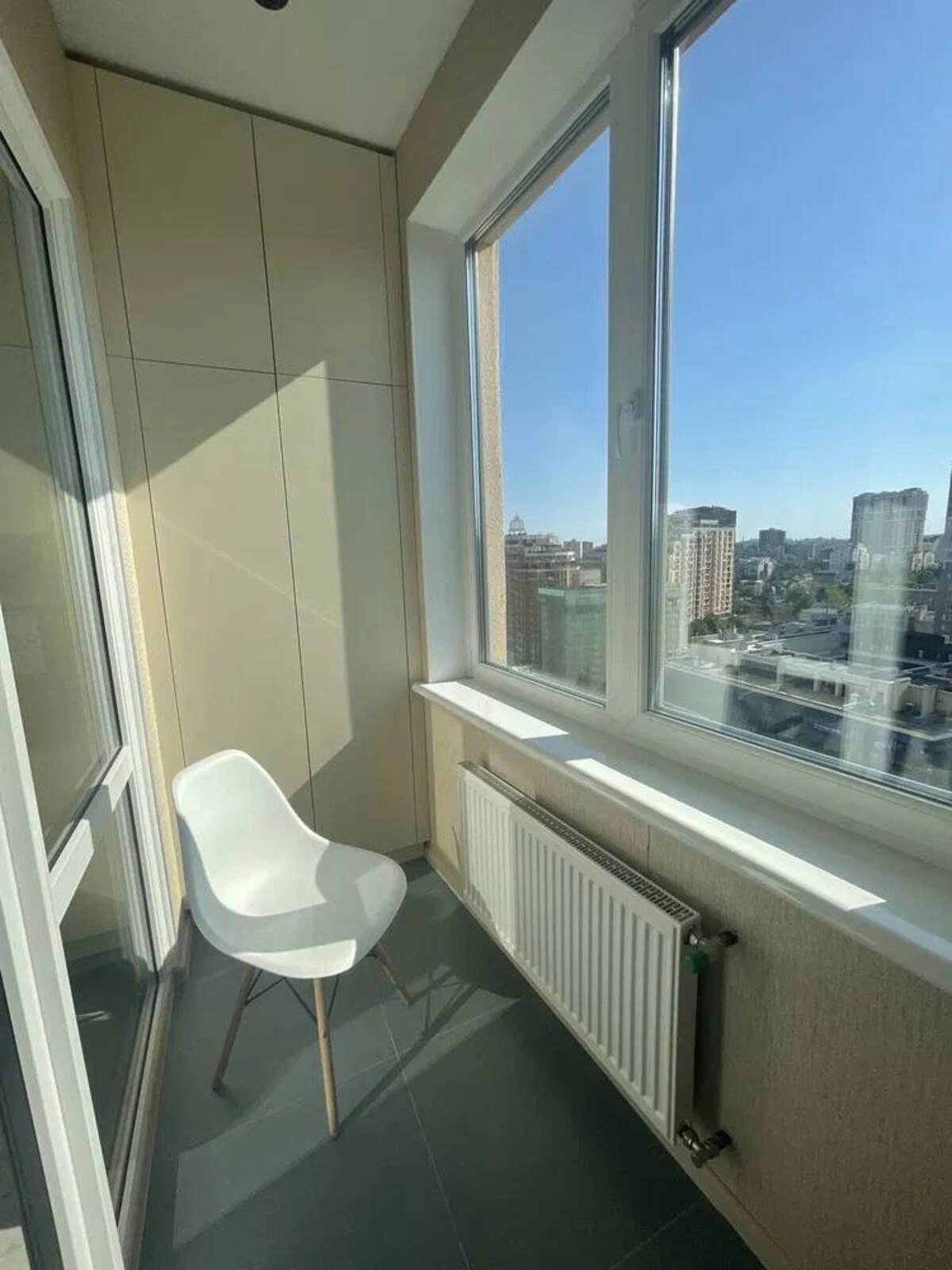 Apartment for rent. 2 rooms, 63 m², 17 floor/24 floors. 3, Henuezskaya ul., Odesa. 