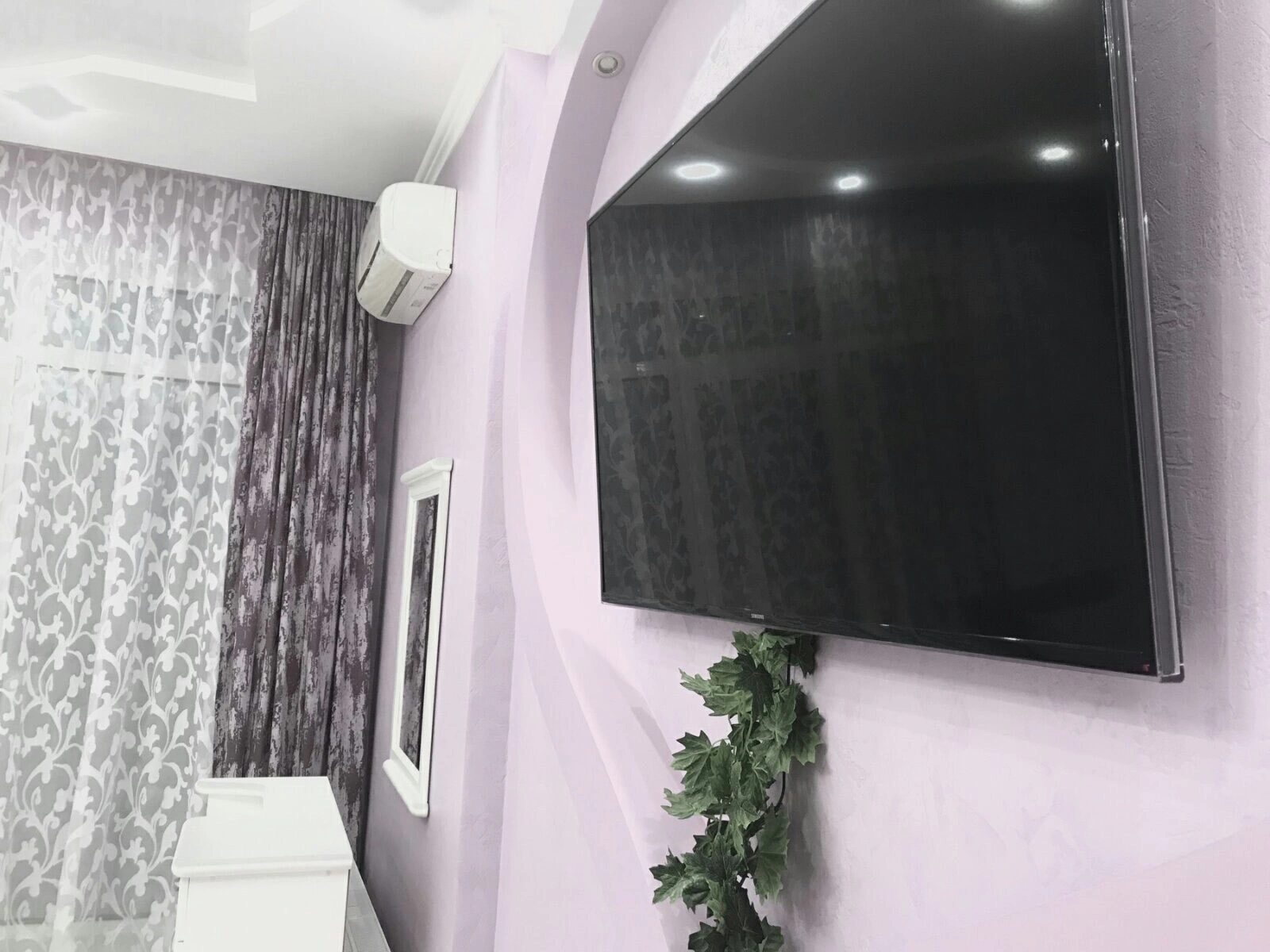 Apartment for rent. 1 room, 55 m², 12 floor/24 floors. 60, Frantsuzskyy b-r, Odesa. 