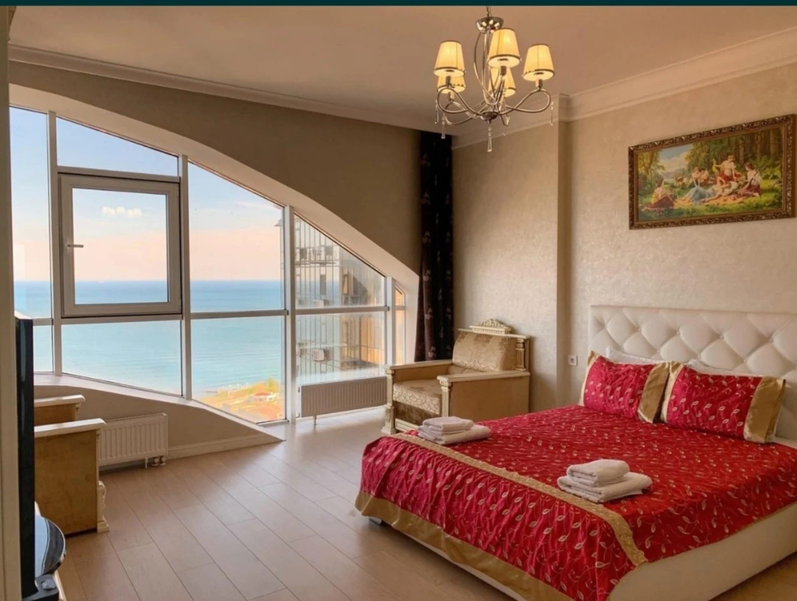 Аренда однокомнатной квартиры с панорамным видом на море в ЖК 7 Жемчужина.