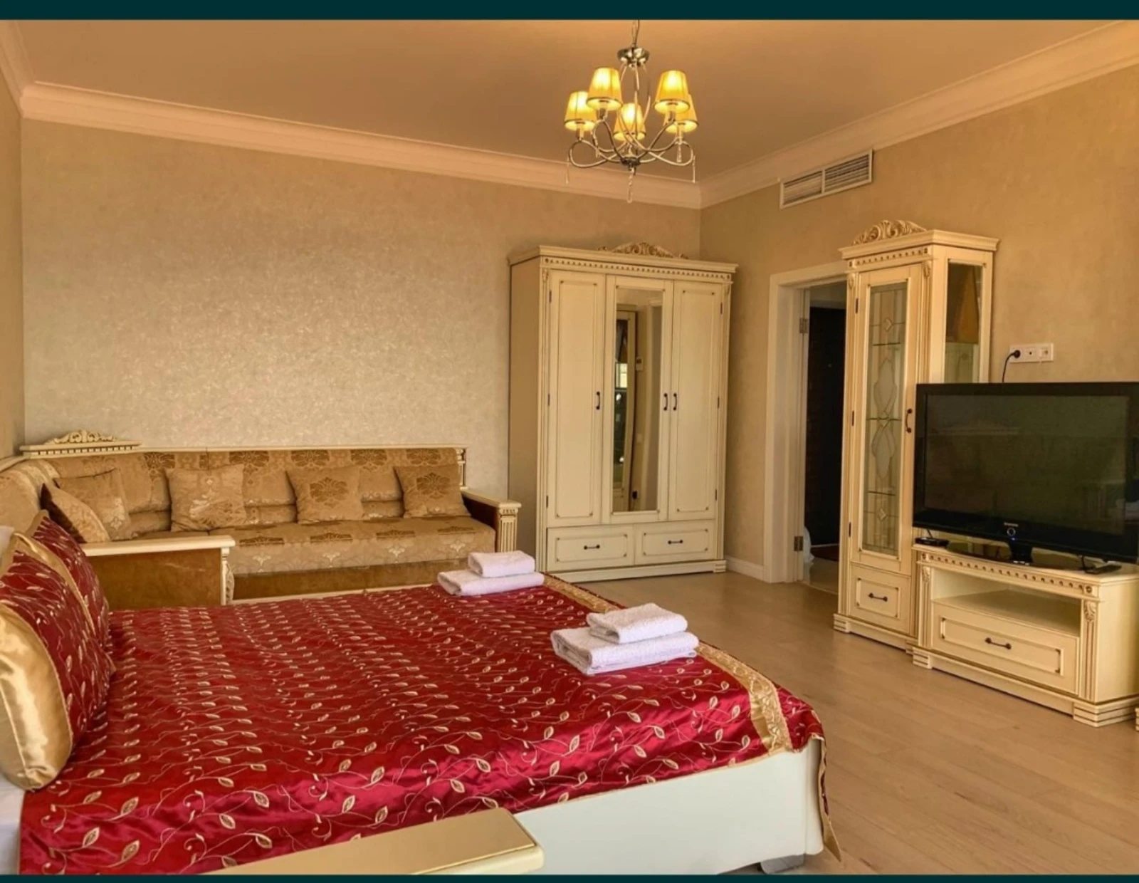 Apartment for rent. 1 room, 55 m², 23 floor/23 floors. 60, Frantsuzskyy b-r, Odesa. 