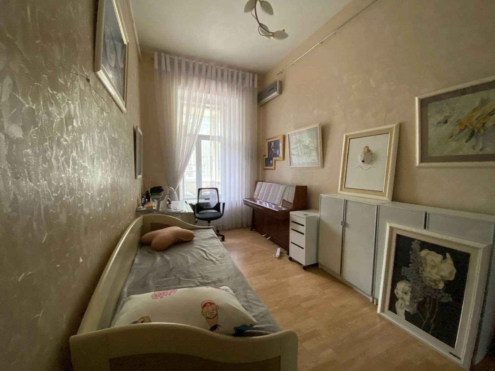Сдам квартиру. 1 room, 105 m², 2nd floor/4 floors. 72, Успенская ул., Одесса. 