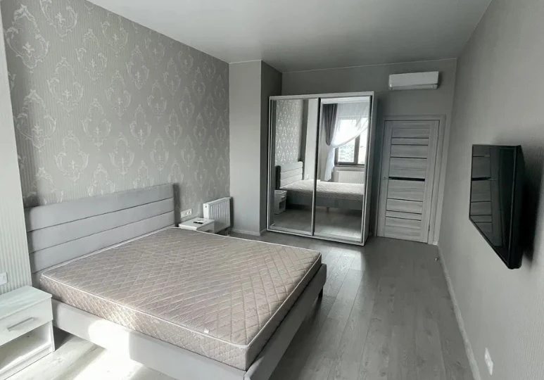 Apartment for rent. 1 room, 60 m², 10th floor/16 floors. 24, Klubnychnyy per., Odesa. 