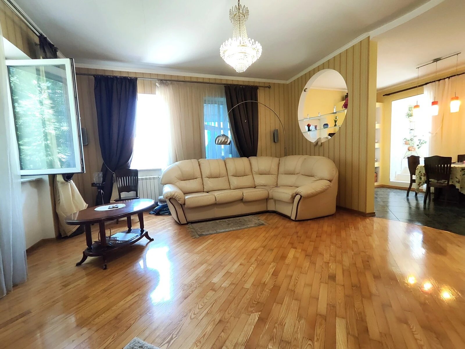 Продаж будинку. 296 m², 4 floors. 19, Голосіївська , Хотов. 