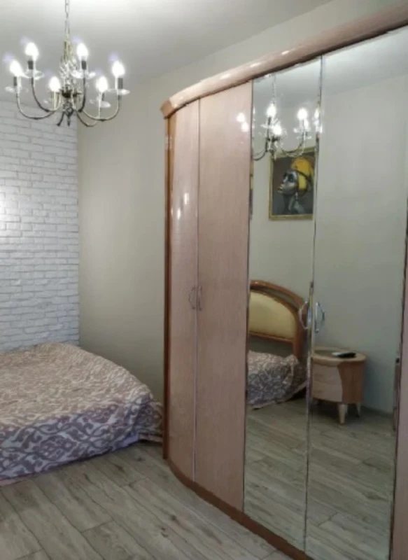 Apartment for rent. 3 rooms, 71 m², 4th floor/4 floors. 3, Sechenova ul., Odesa. 