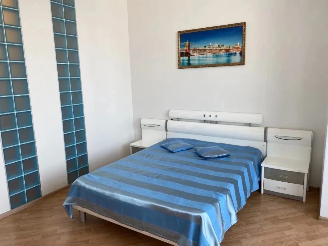 Apartment for rent. 1 room, 50 m², 24 floor/25 floors. 5, Henuezskaya ul., Odesa. 