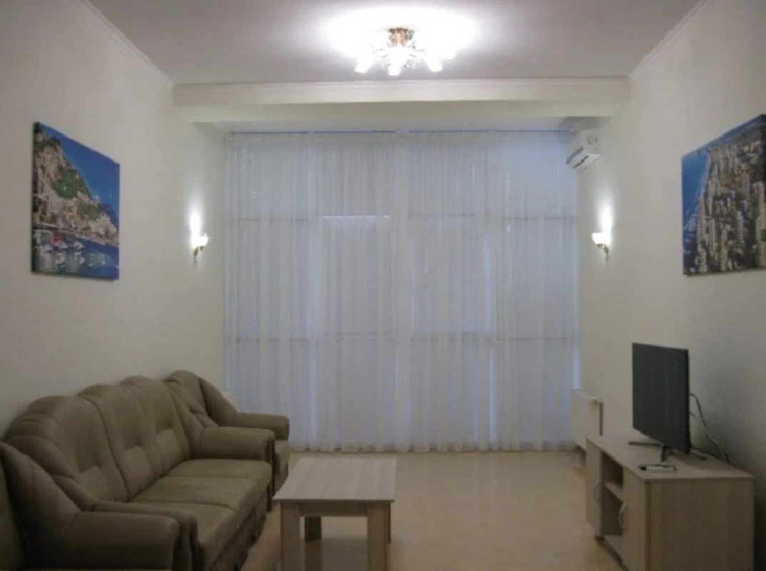 Apartment for rent. 2 rooms, 80 m², 5th floor/16 floors. 5, Lydersovskyy b-r, Odesa. 