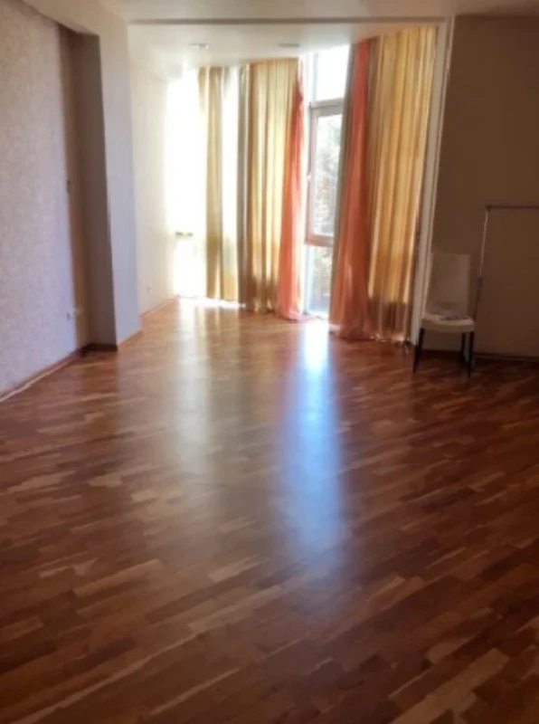 Apartment for rent. 3 rooms, 148 m², 3rd floor/9 floors. 18, Hovorova Marshala ul., Odesa. 