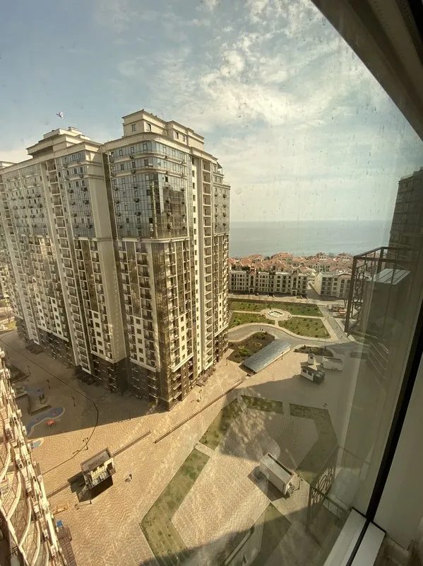 Apartment for rent. 1 room, 50 m², 8th floor/18 floors. 60, Frantsuzskyy b-r, Odesa. 