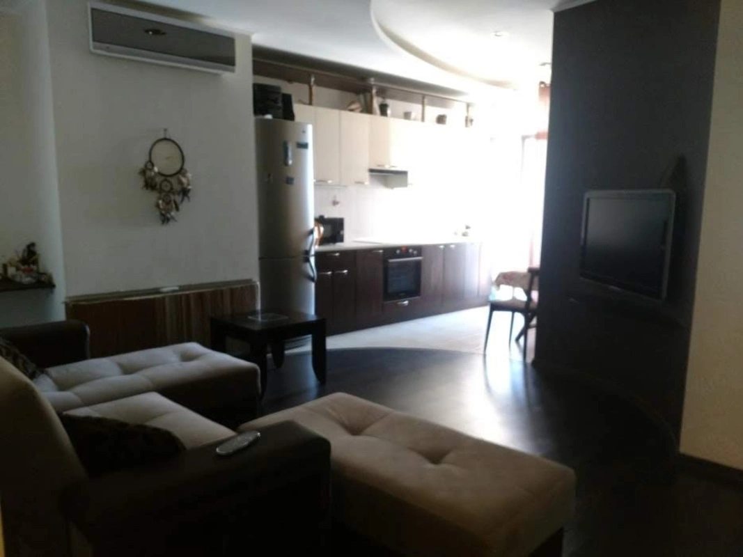 Apartment for rent. 1 room, 55 m², 8th floor/16 floors. 9, Tenystaya ul., Odesa. 