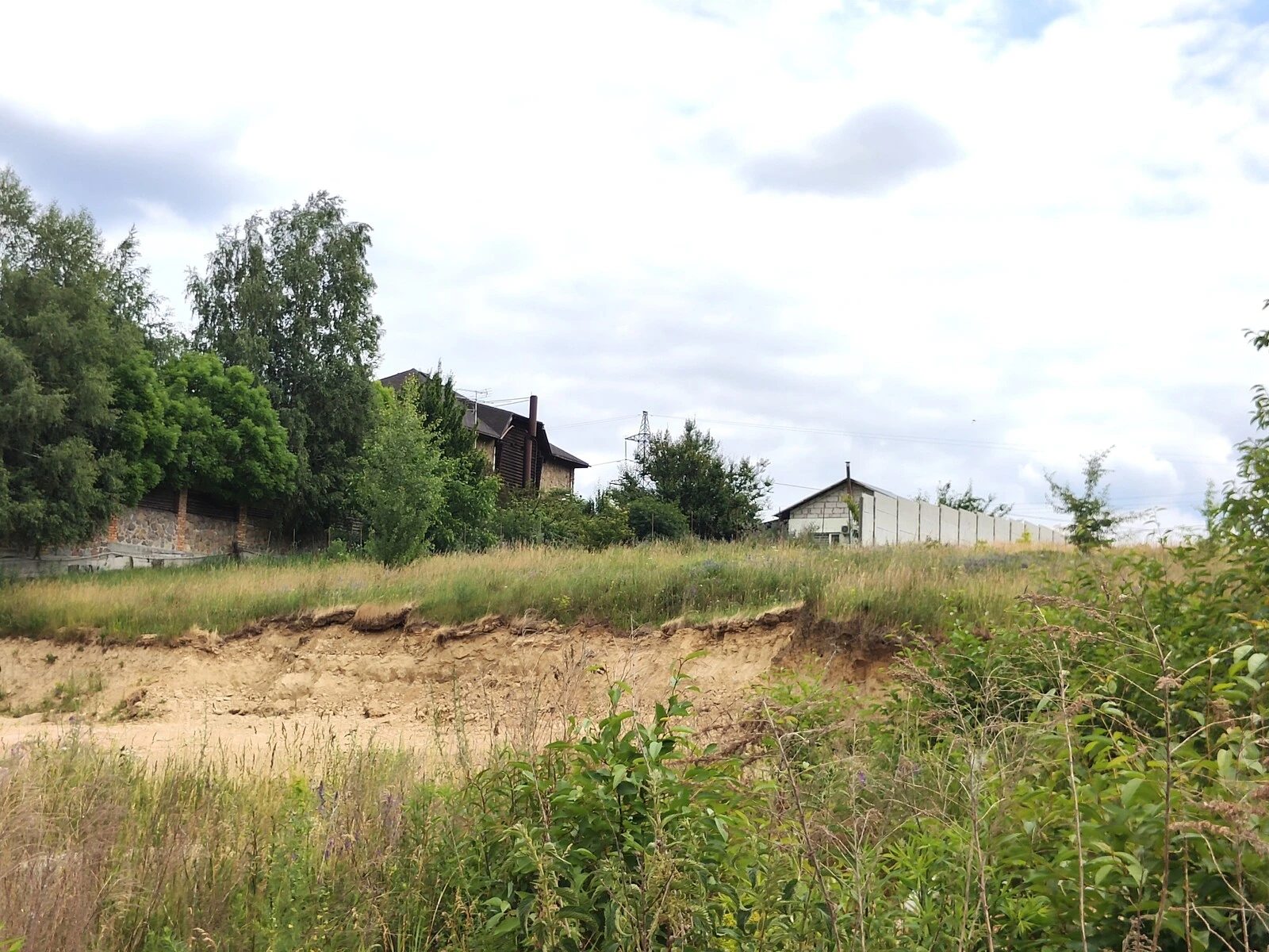 Продаж землі під житлову забудову. Лісниківська , Хотов. 