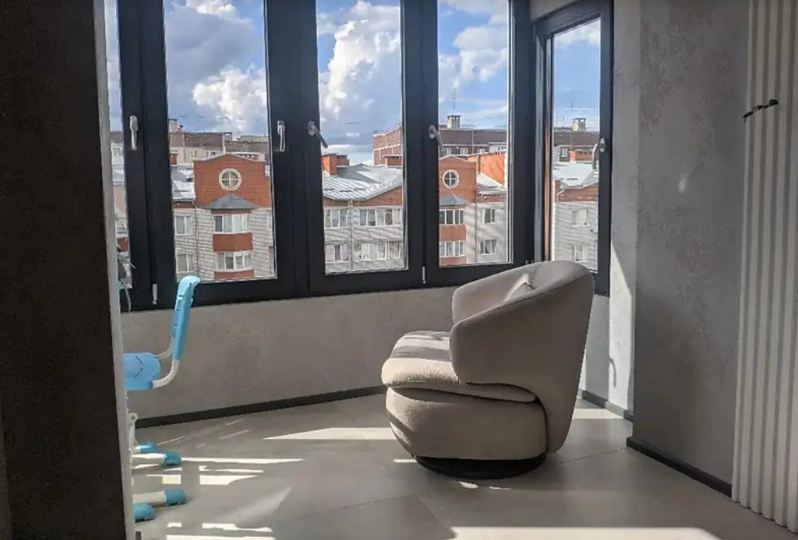 Продаж квартири. 5 rooms, 140 m², 6th floor/7 floors. Вишнівецького Д. б-р, Тернопіль. 