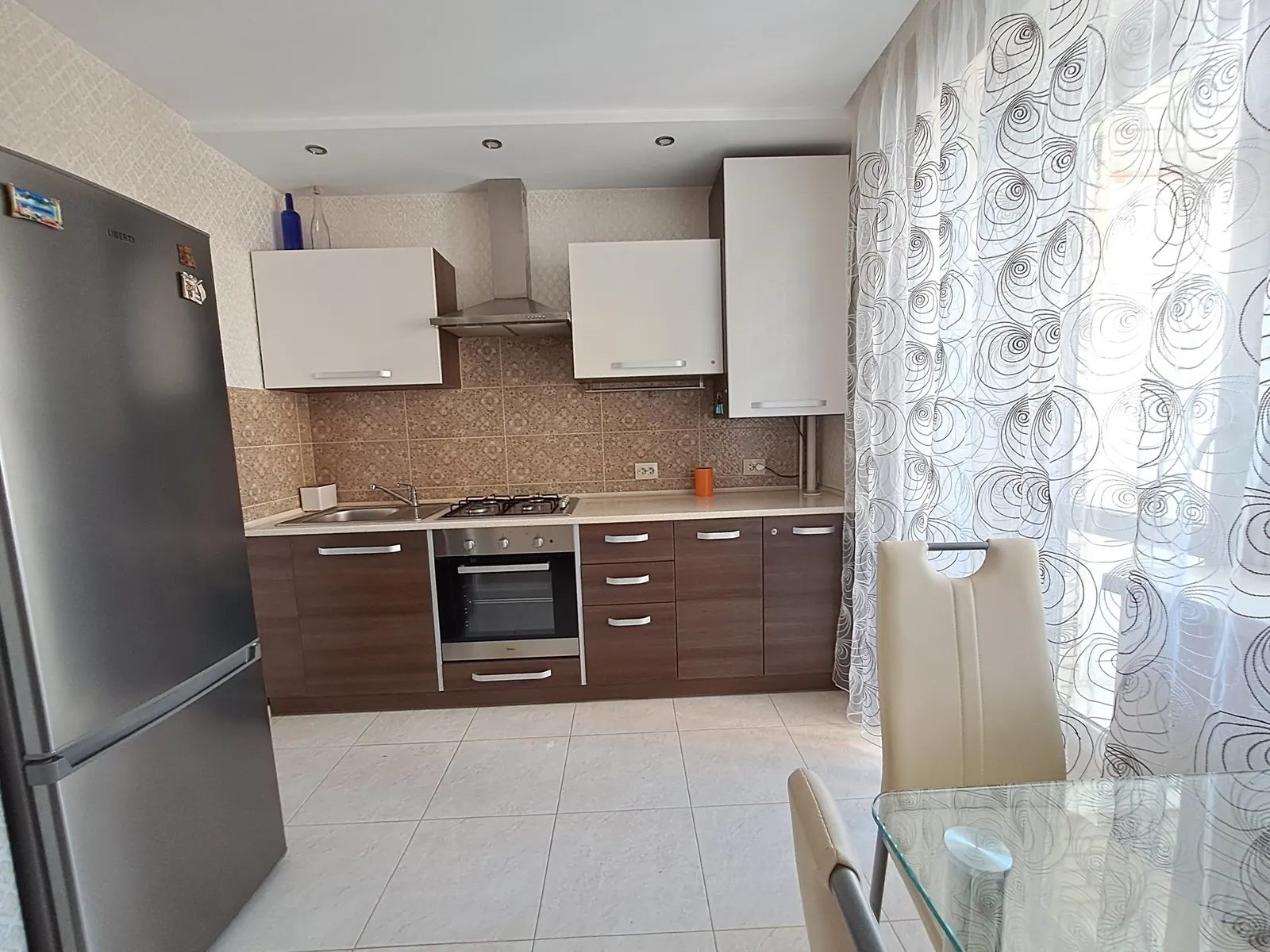 Apartment for rent 1 room, 46 m², 5th fl./10 floors. Konovaltsya YE. vul., Ternopil. 