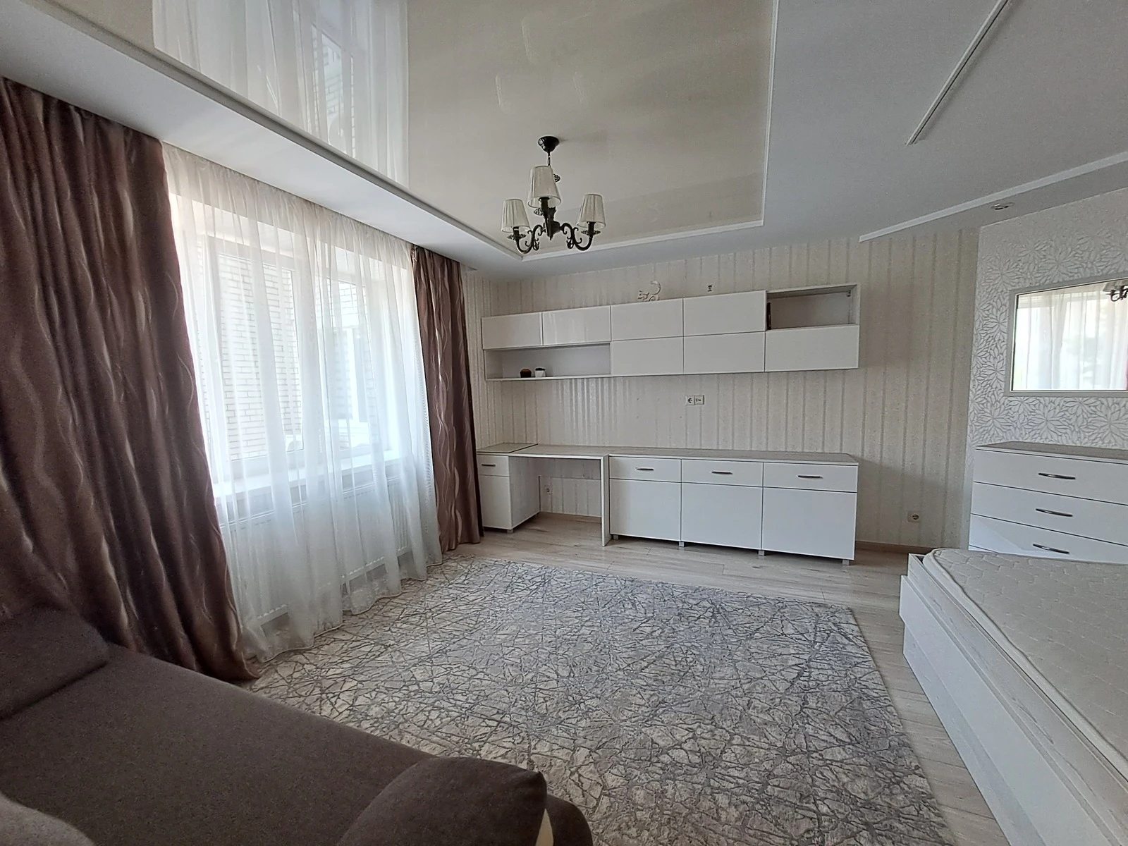 Apartment for rent 1 room, 46 m², 5th fl./10 floors. Konovaltsya YE. vul., Ternopil. 