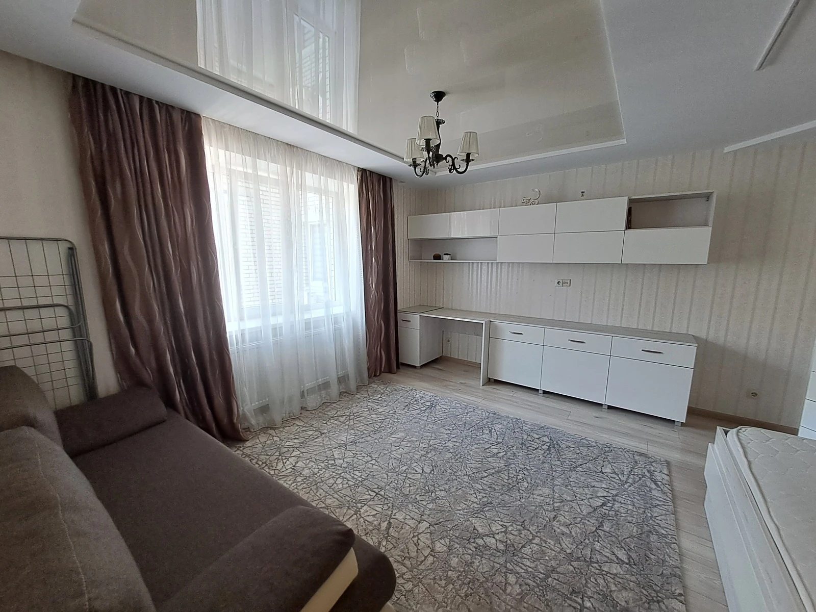 Apartment for rent 1 room, 46 m², 5th fl./10 floors. Konovaltsya YE. vul., Ternopil. 