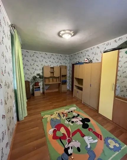 Apartment for rent. 3 rooms, 125 m², 1st floor/10 floors. Malovskoho ul., Odesa. 