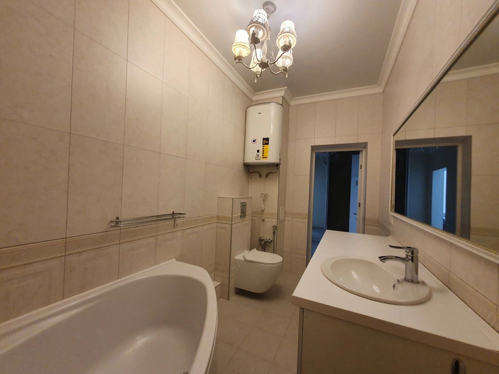 Apartment for rent. 2 rooms, 85 m², 20 floor/25 floors. 5, Henuezskaya ul., Odesa. 