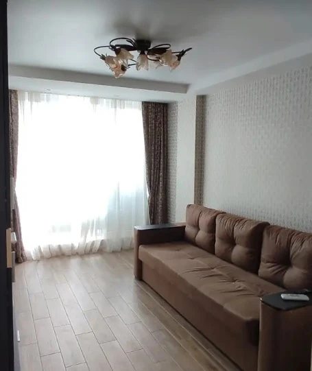Здам квартиру. 2 rooms, 47 m², 5th floor/14 floors. 10, Литературная ул., Одеса. 