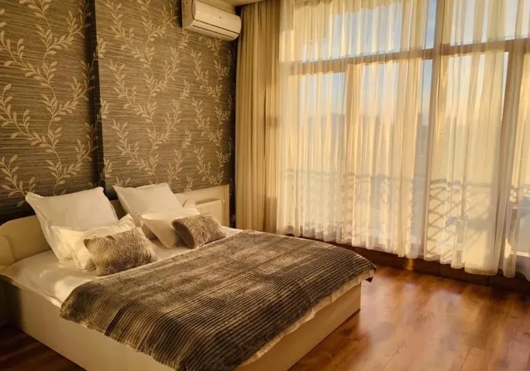 Apartment for rent. 2 rooms, 100 m², 10th floor/11 floors. 5, Haharynskoe plato , Odesa. 