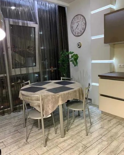 Здам квартиру 2 кімнати, 65 m², 13 пов./18 поверхів. Жемчужная ул., Одеса. 