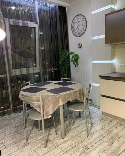 Apartment for rent. 2 rooms, 65 m², 13 floor/18 floors. Zhemchuzhnaya ul., Odesa. 