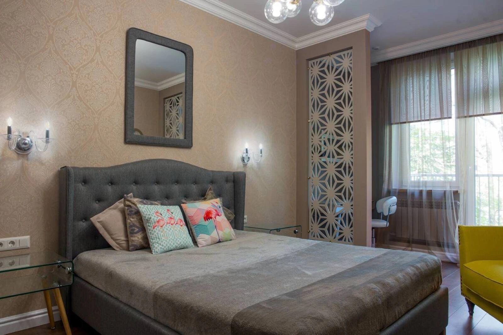 Apartment for rent. 2 rooms, 55 m², 4th floor/5 floors. 13, Romana Karmena ul., Odesa. 