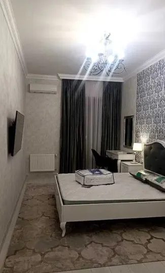 Apartment for rent. 1 room, 50 m², 3rd floor/9 floors. 40, Osypova ul., Odesa. 