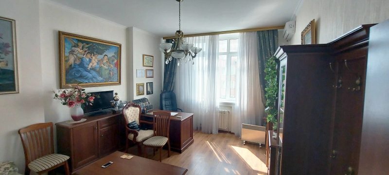 Продаж квартири. 3 кімнати, 96 m², 14 поверх/24 поверхи. 12, Червоногвардійська 12, Київ. 