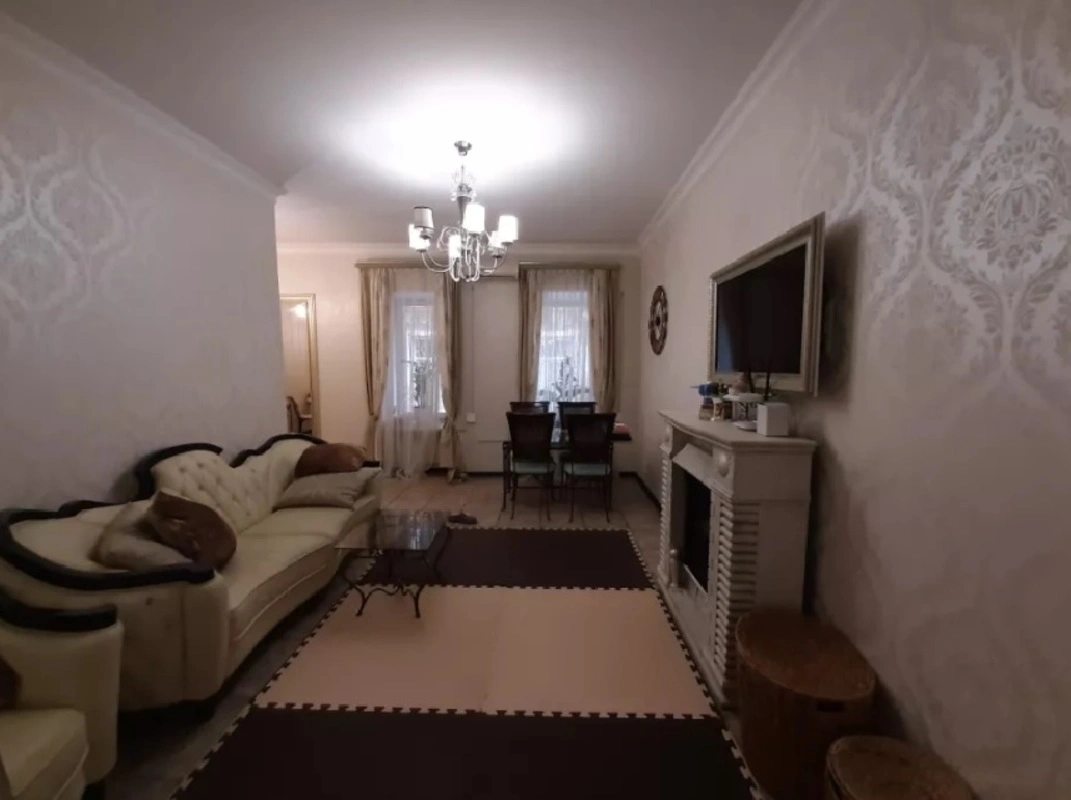 Продаж квартири. 3 rooms, 75 m², 1st floor/3 floors. 5, Маразлиевская ул., Одеса. 