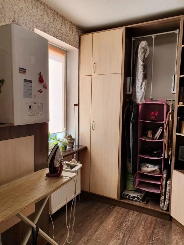 Apartments for sale. 3 rooms, 158 m², 3rd floor/4 floors. Bohdana Khmelnytskoho ul., Odesa. 