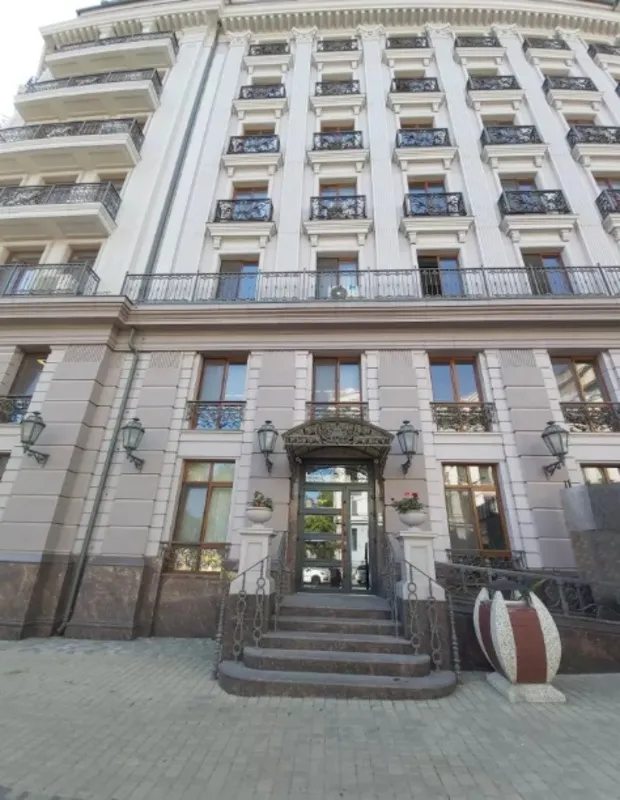 Продаж квартири. 1 room, 47 m², 4th floor/10 floors. Большая Арнаутская ул., Одеса. 