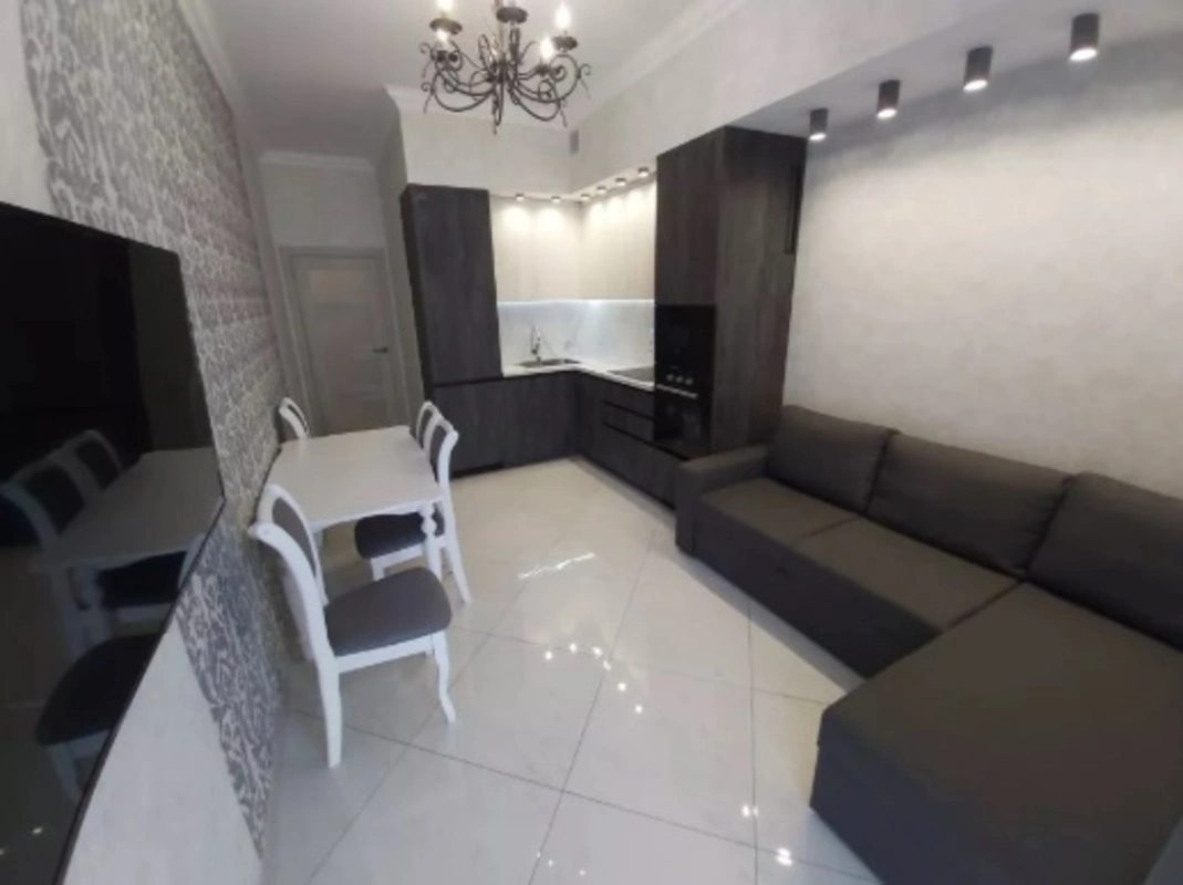 Apartments for sale. 1 room, 47 m², 4th floor/10 floors. Bolshaya Arnautskaya ul., Odesa. 