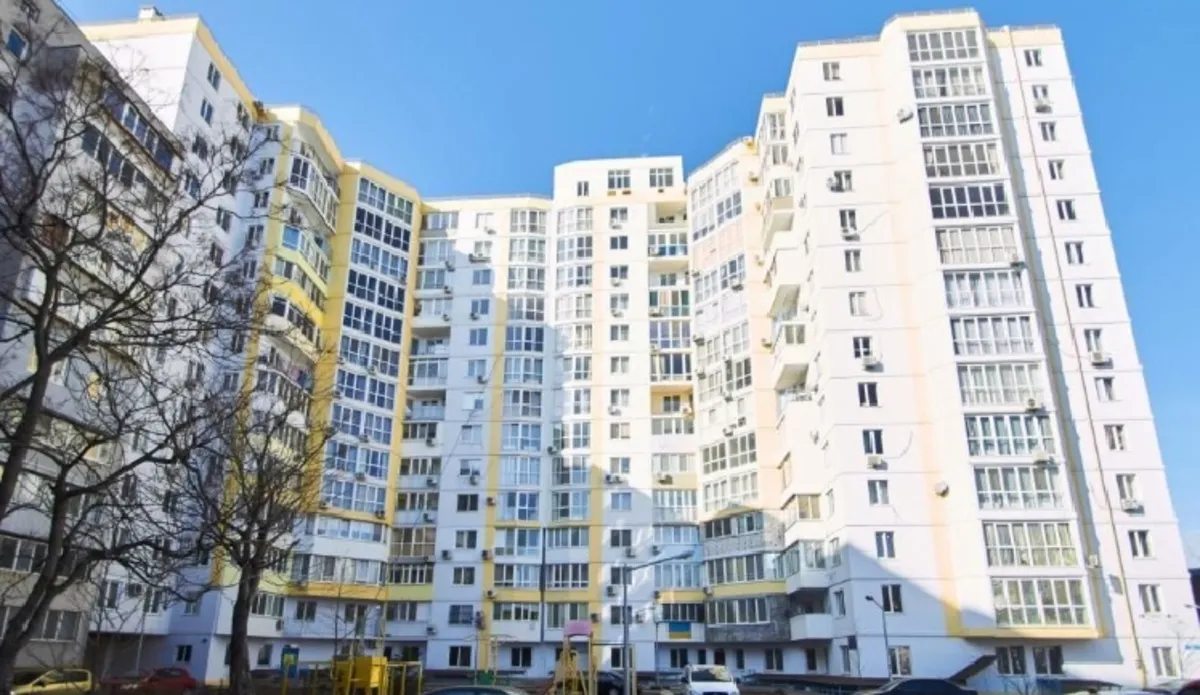 Продаж квартири. 3 rooms, 159 m², 14 floor/14 floors. 30, Среднефонтанская ул., Одеса. 